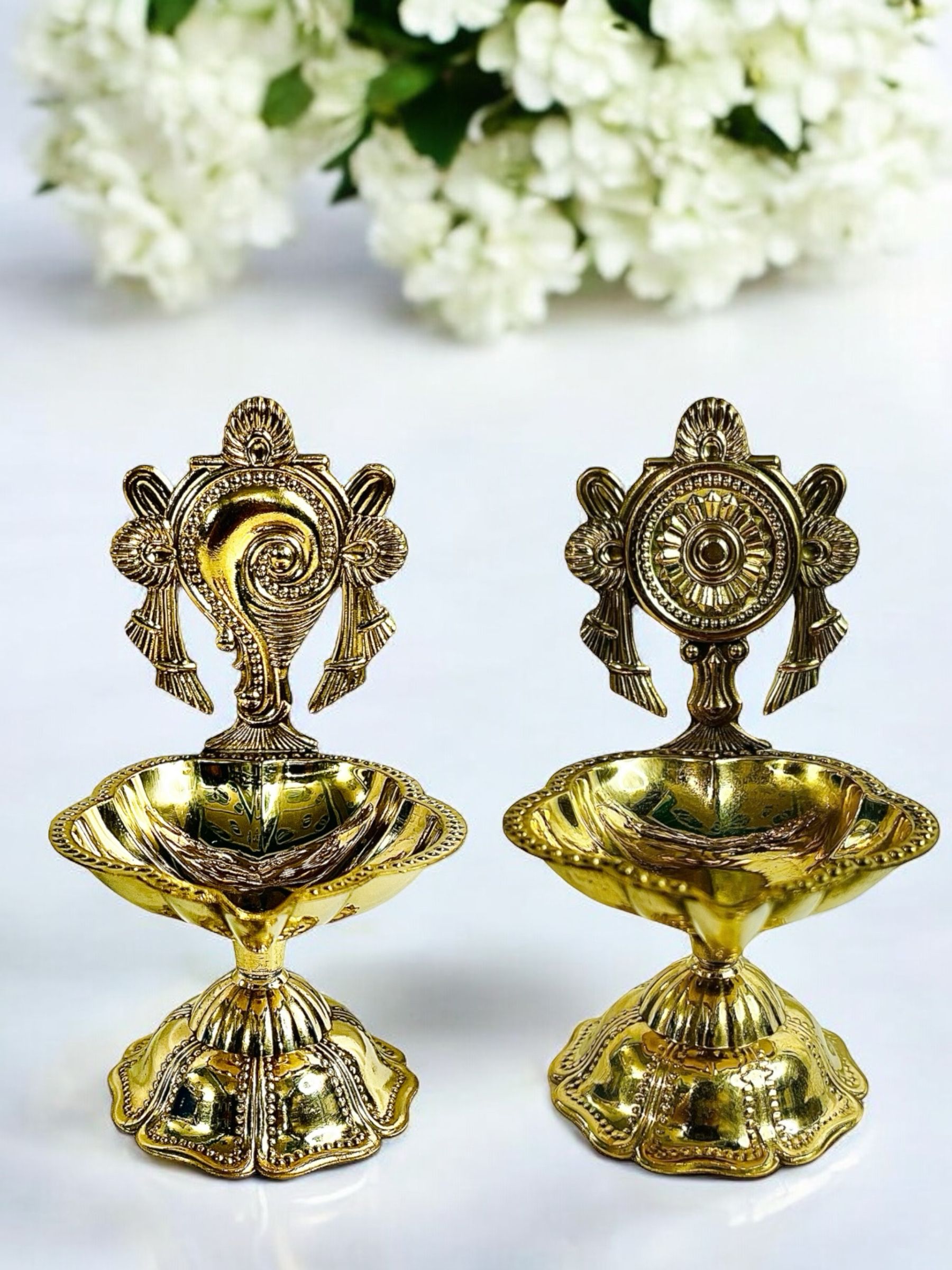 2-shankh-chakra-grehshobha-4-35-original-imah5v5f5mbfqrah